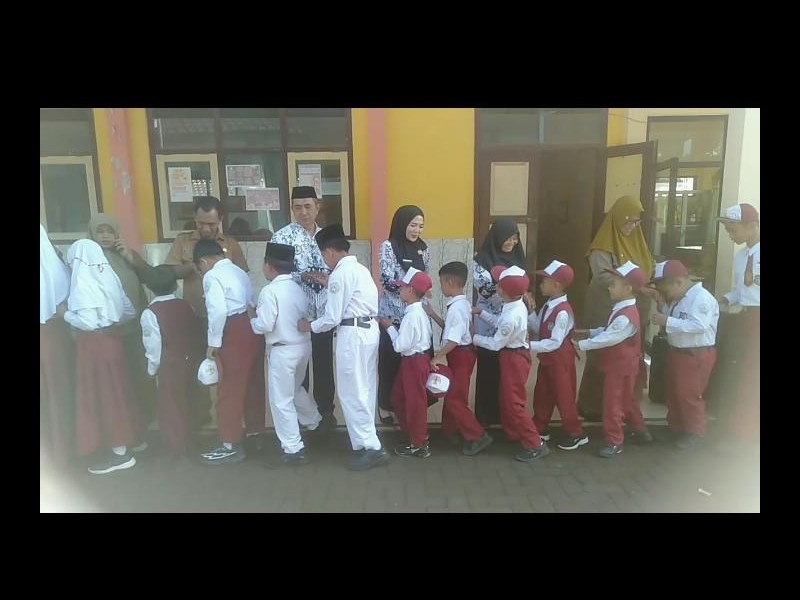 KEGIATAN HALAL BIHALAL SDN 4 TLOGOSARI